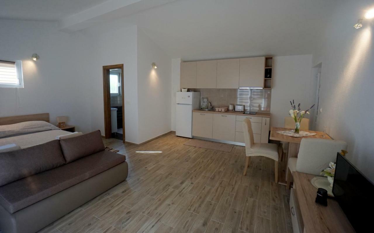 Apartments Sanja Jezera Eksteriør billede